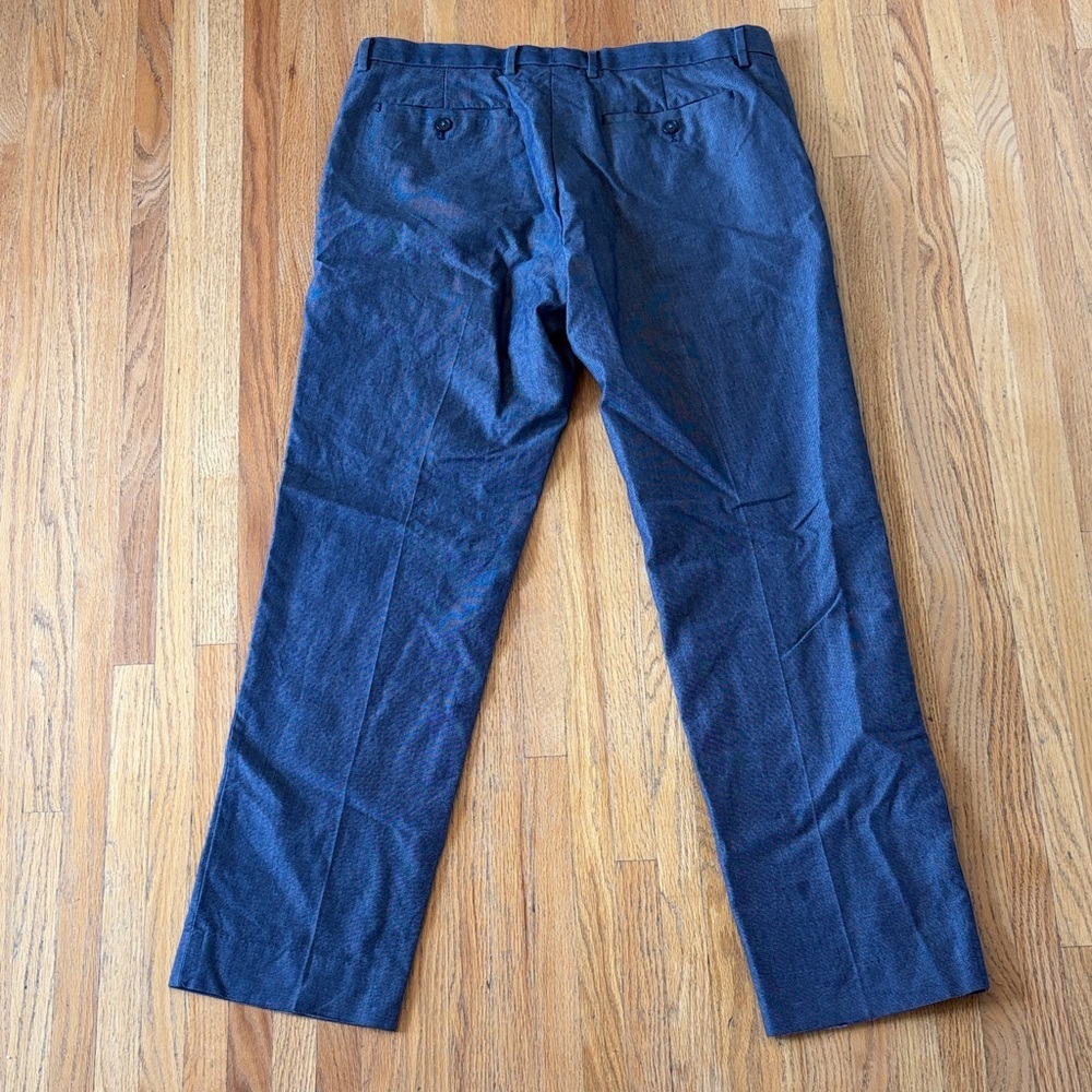 Banana Republic Navy Chinos - Picture 5 of 5